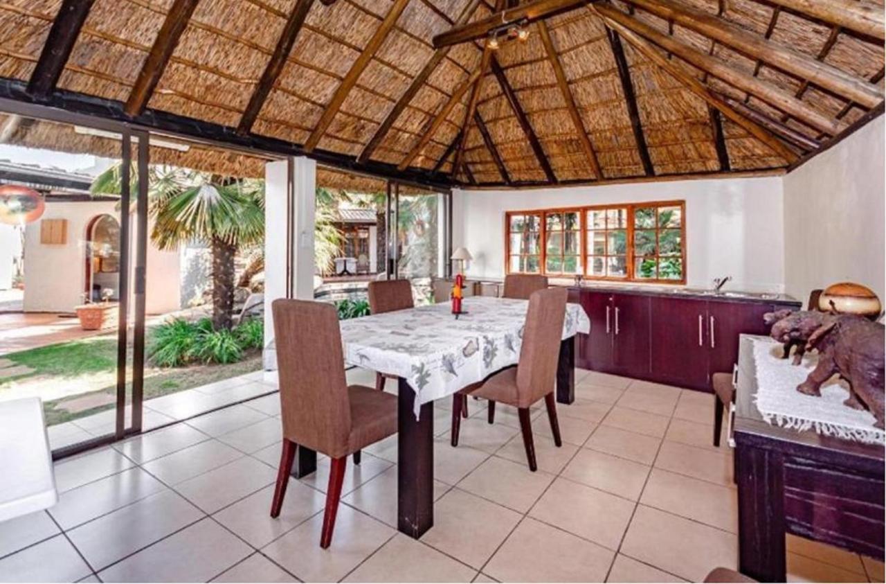 The Link Guest Lodge Kempton Park Exterior photo